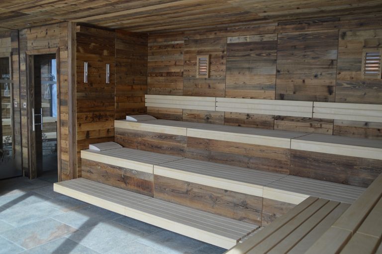 wood style sauna